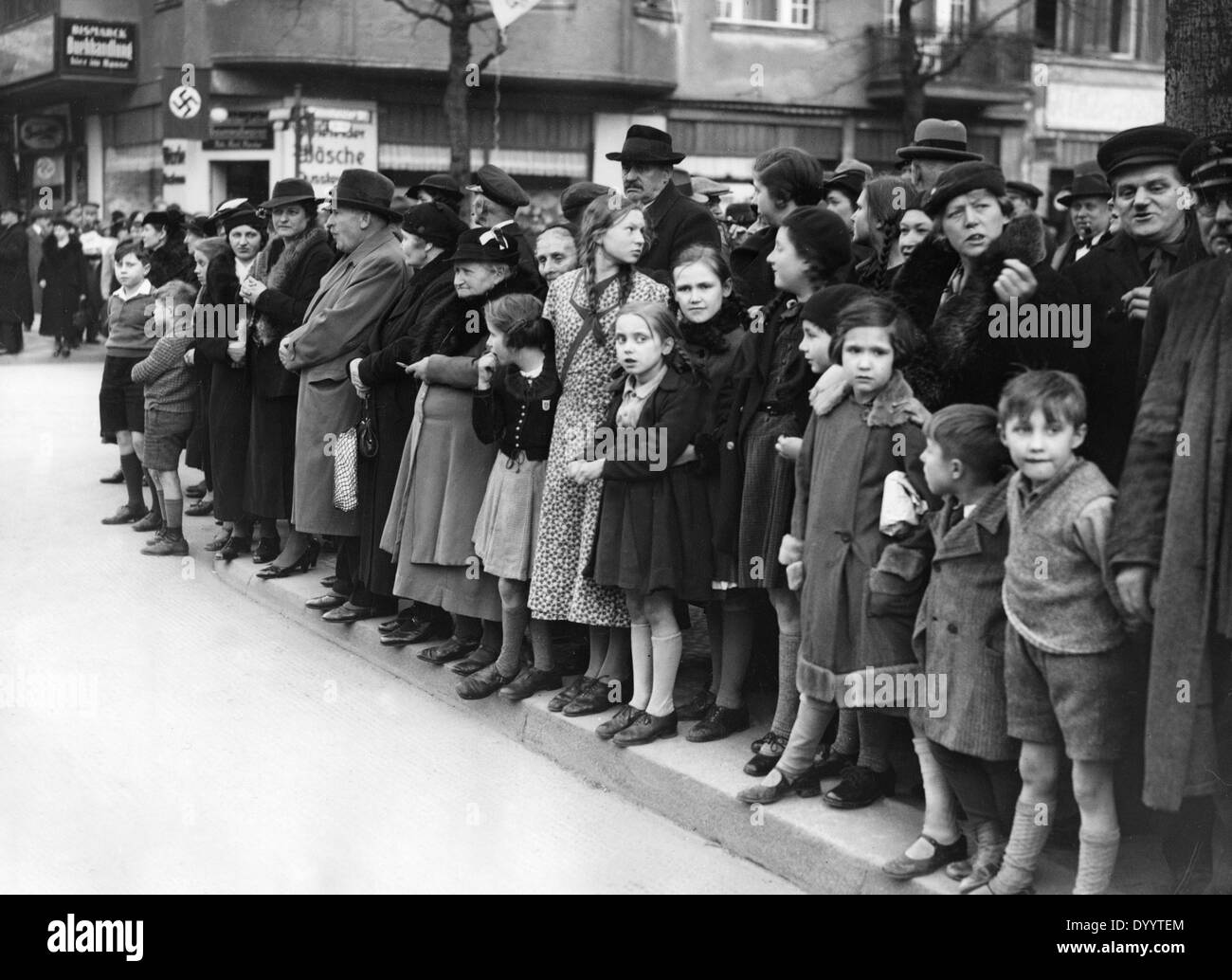 La Germania nazista: vita quotidiana, 1933-1945 Foto Stock