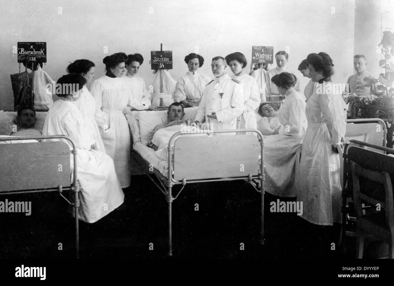 I soldati in un ospedale militare, 1914-18 Foto Stock