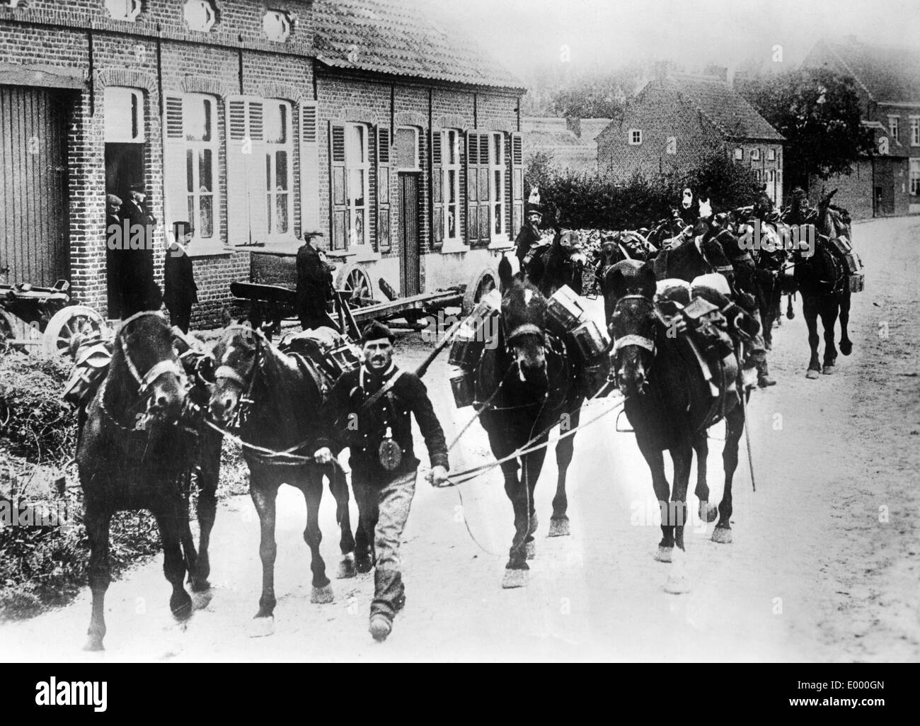 Trasporto di armi belghe, 1914 Foto Stock