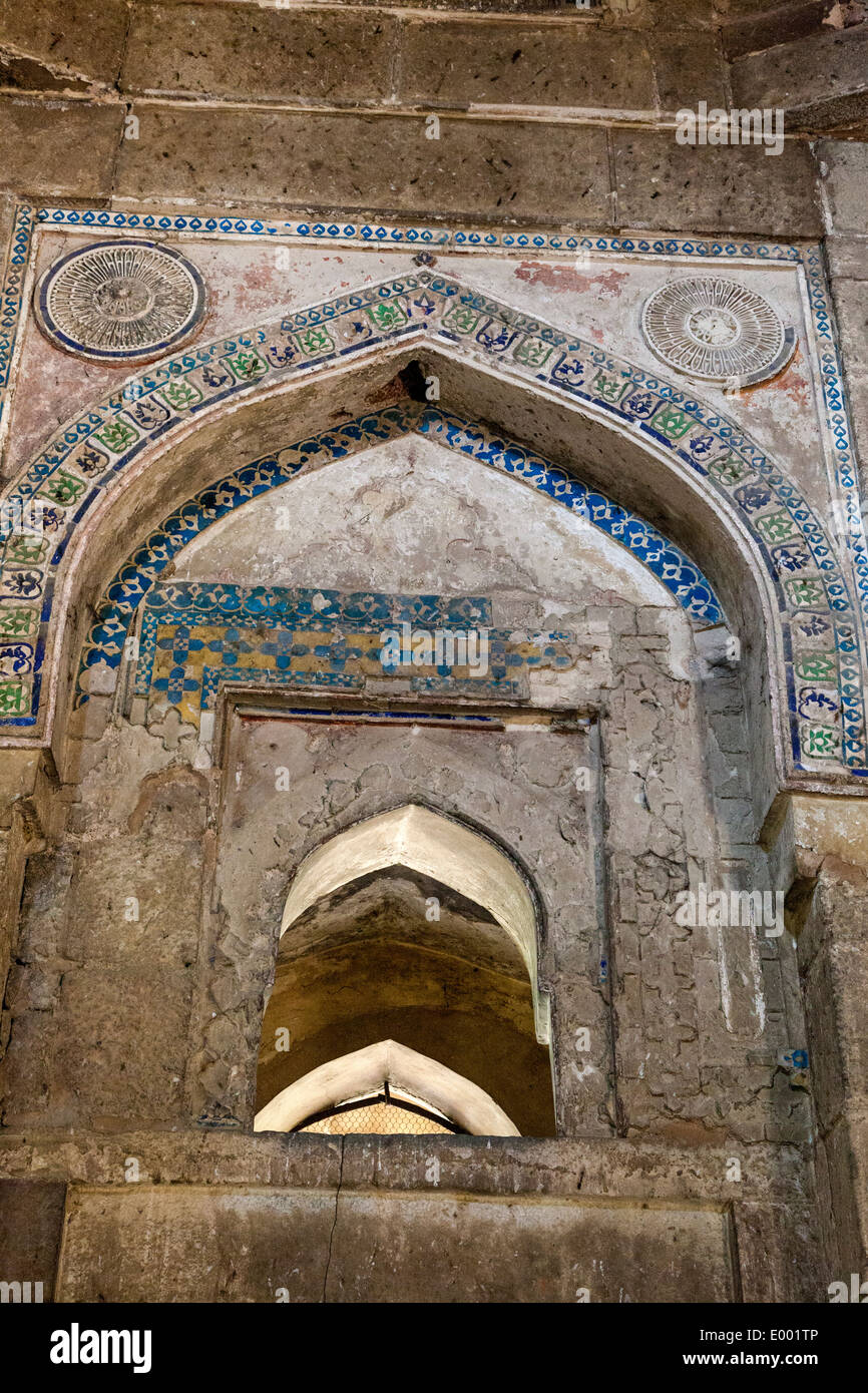 New Delhi, India. Lodi Gardens. Decorazione di interni, tomba di Sikandar Lodi, mostrando la necessità per la conservazione storica. Foto Stock