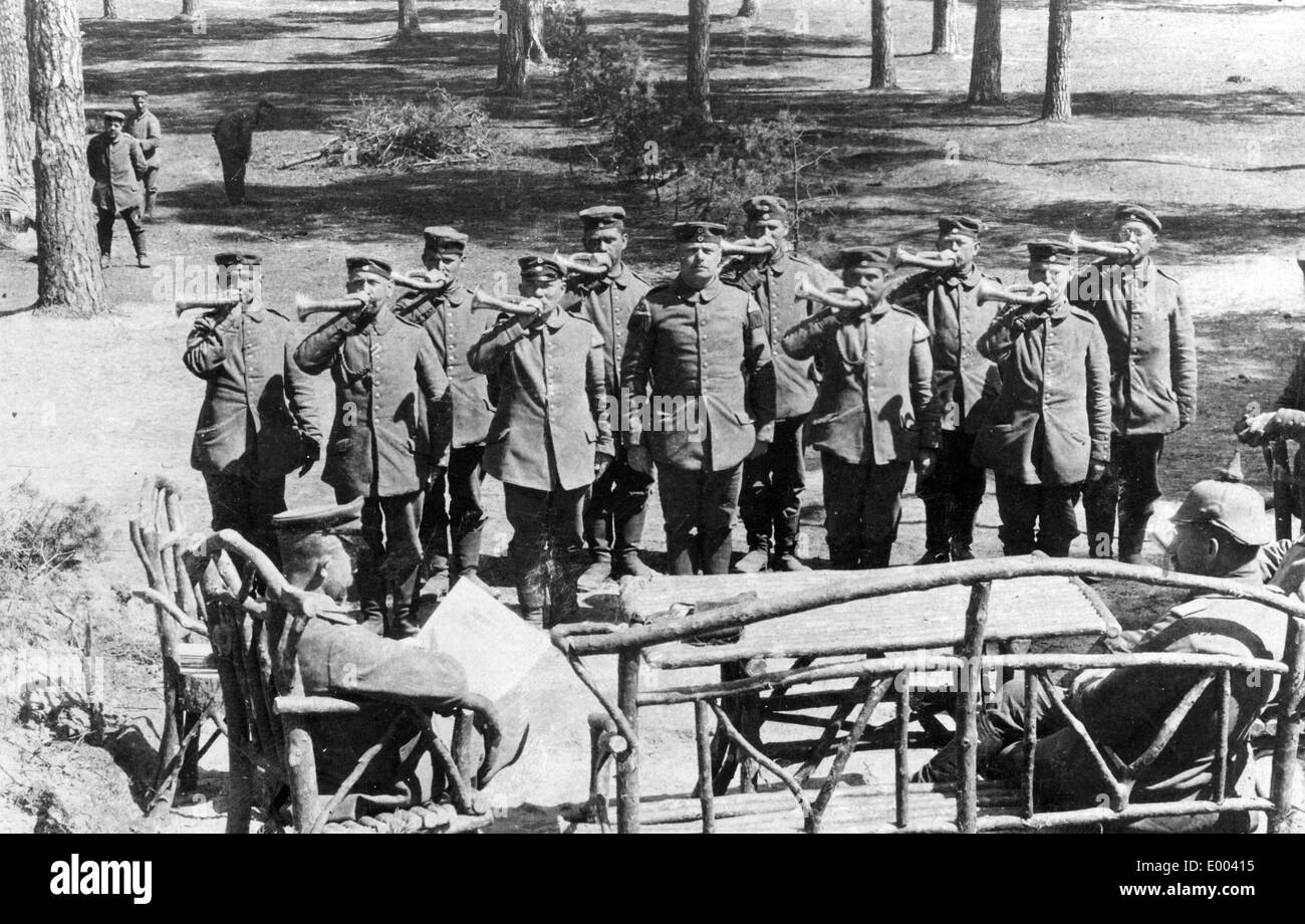 Corno da caccia concerto sul fronte occidentale, 1915 Foto Stock