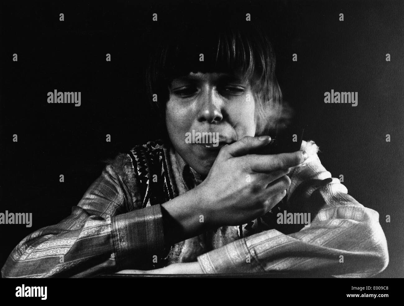 Il fumo boy, 1970 Foto Stock