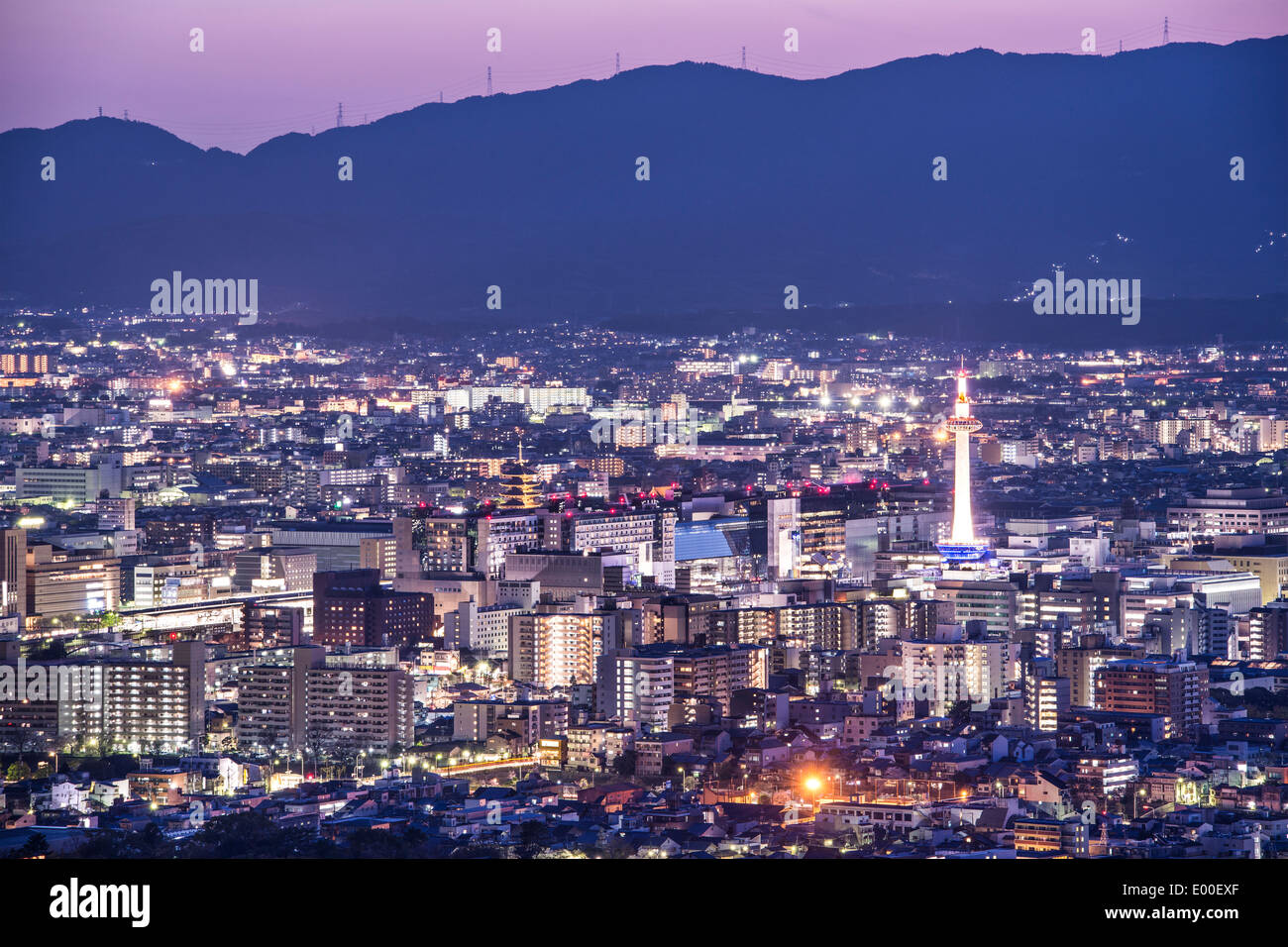 Kyoto, Giappone moderno skyline. Foto Stock