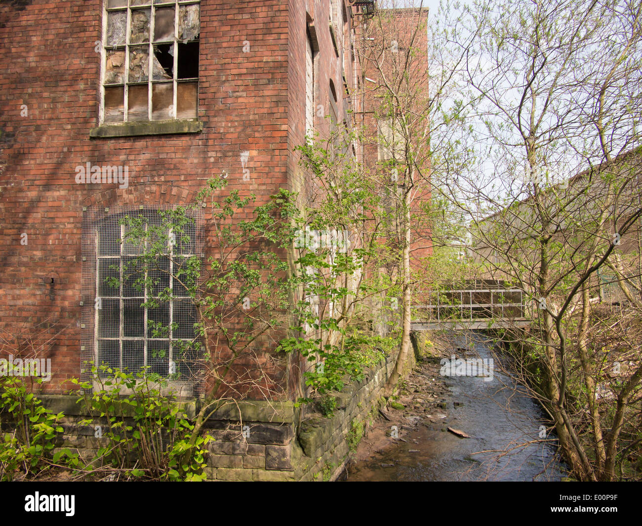 Lodge Mill e il fiume irk in Middleton, Greater Manchester, Inghilterra Foto Stock