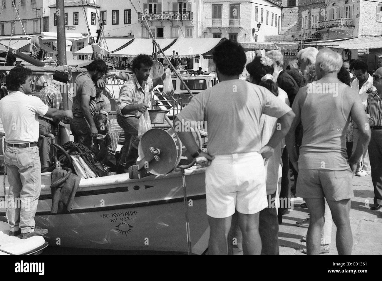 I pescatori dell isola di Hydra, Grecia, 1989 Foto Stock