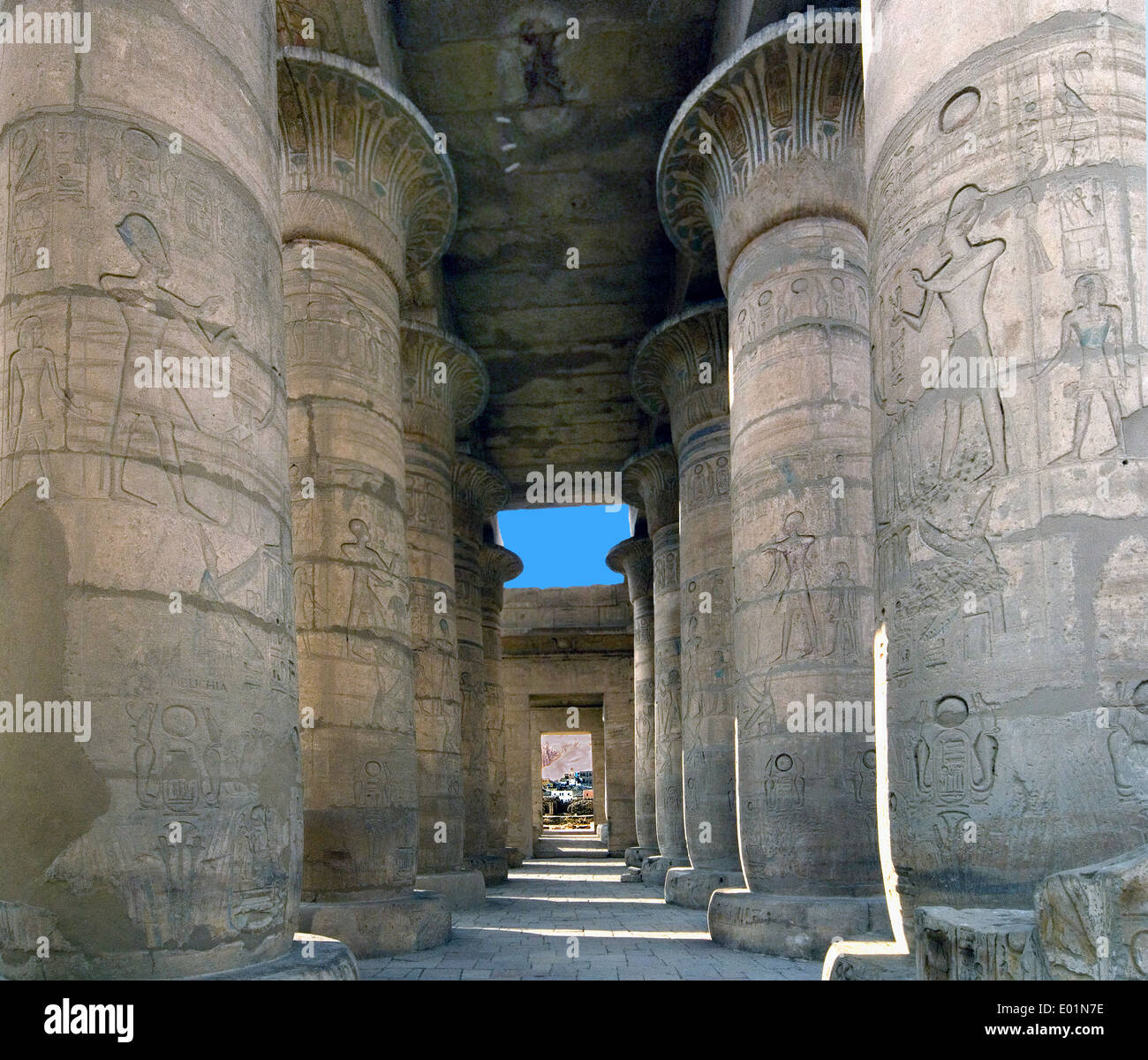 Ramesseum : il tempio funerario del faraone Ramses II il Grande(1303-1213 A.C. XIX dyn.). Il hypostyle hall. Foto Stock