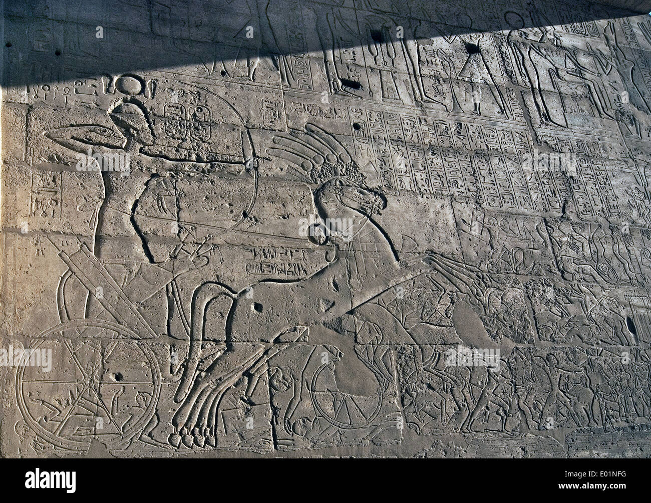 Ramesseum : il tempio funerario del faraone Ramses II il Grande(1303-1213 A.C. XIX dyn.). La battaglia di Kadesh. Foto Stock