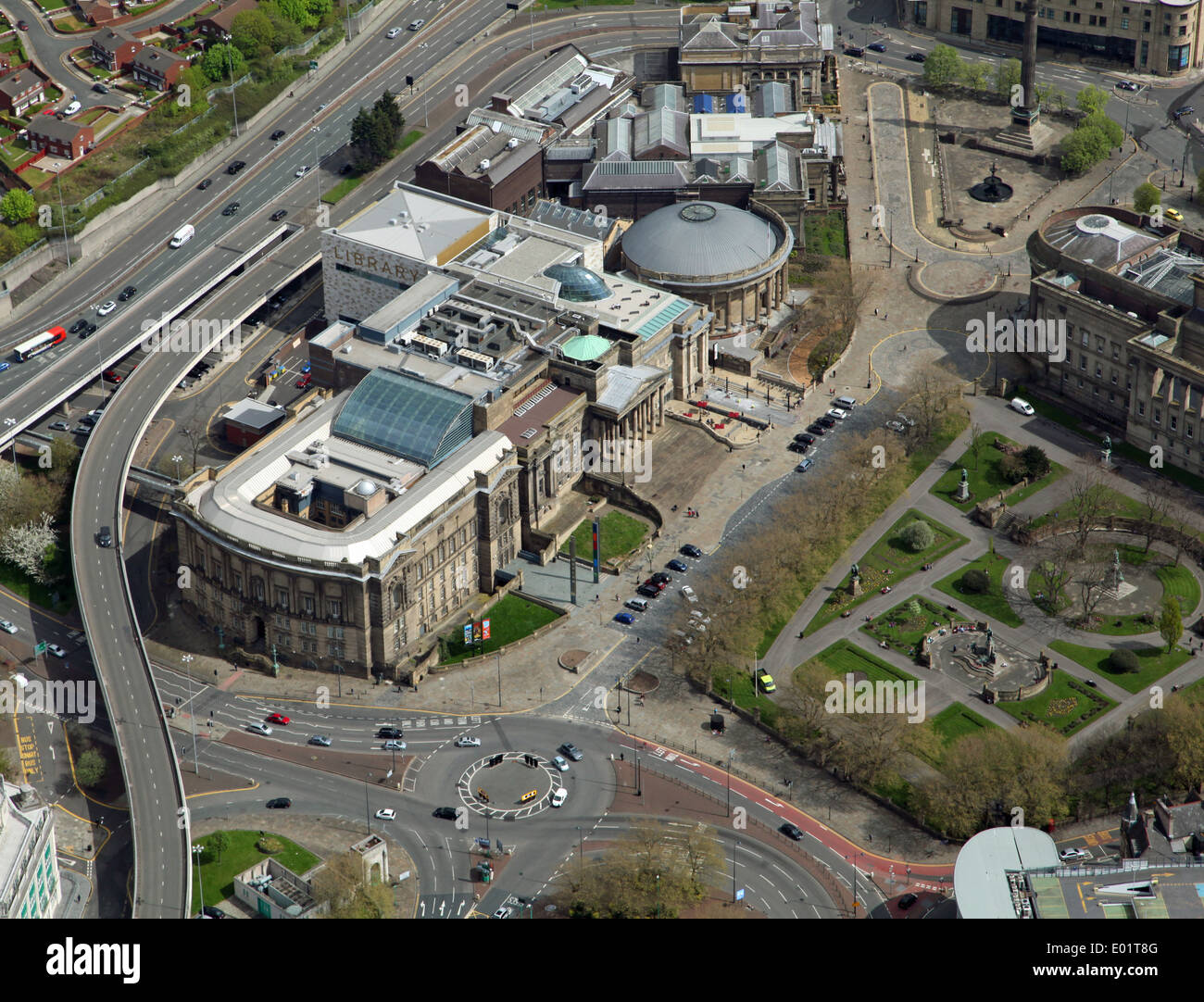 Vista aerea del Museo di Liverpool e St John's Gardens Foto Stock