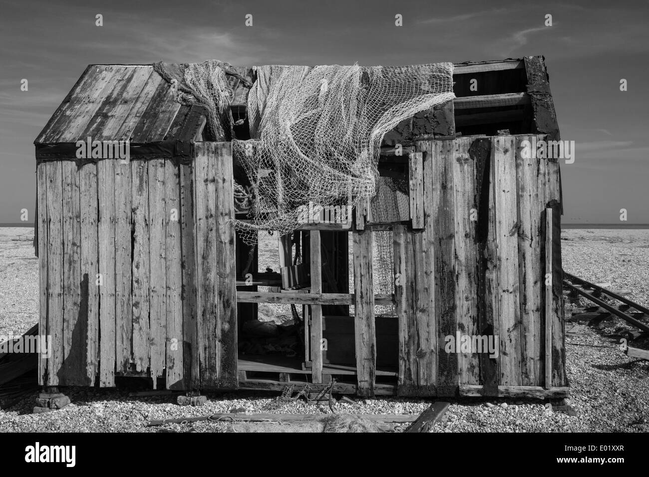 Abbandonato il Fisherman's capanna sulla spiaggia di Dungeness Kent Primavera 2014 Foto Stock