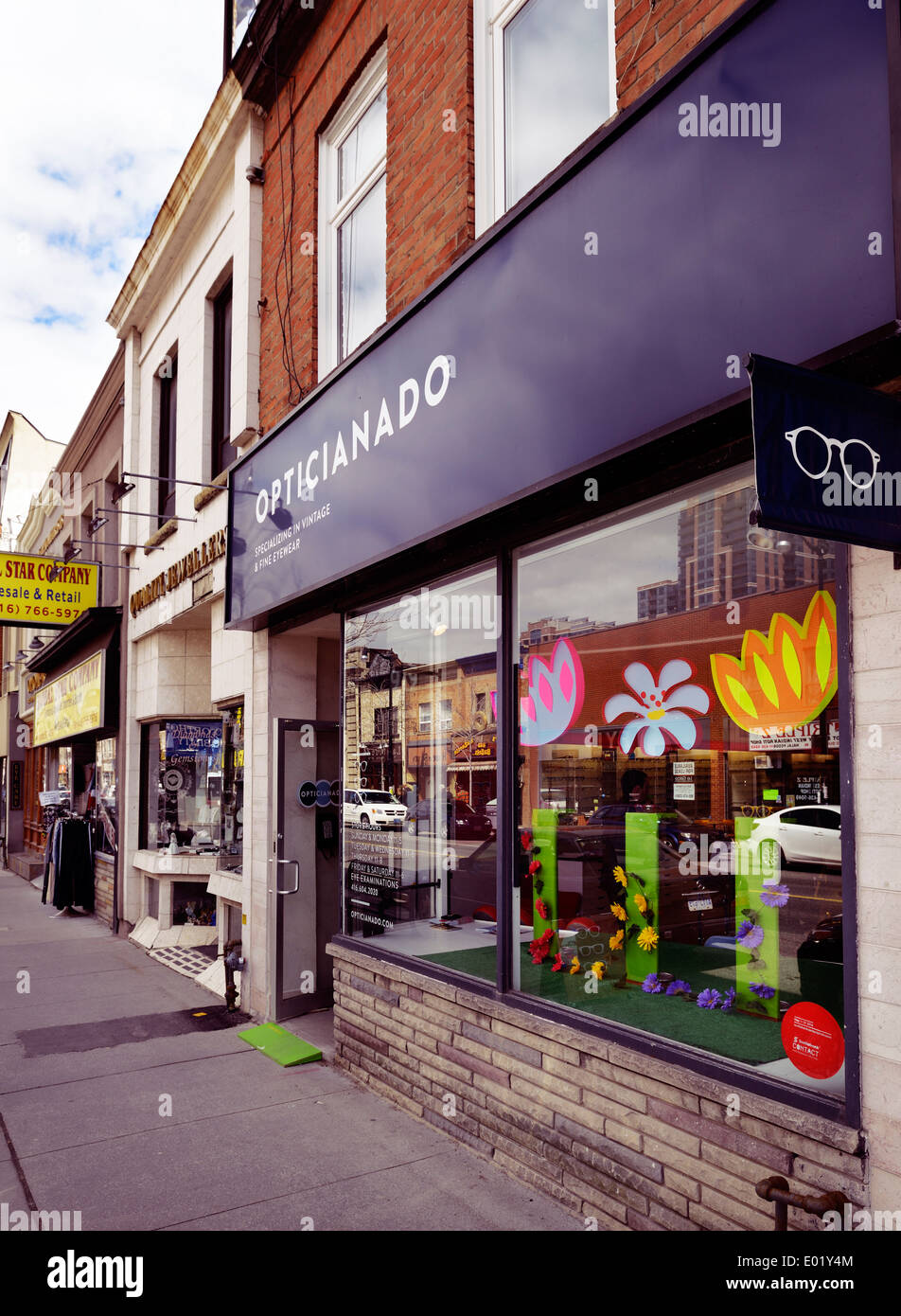 Opticianado vintage eyewear magazzino in corrispondenza della zona di giunzione a Toronto in Canada Foto Stock