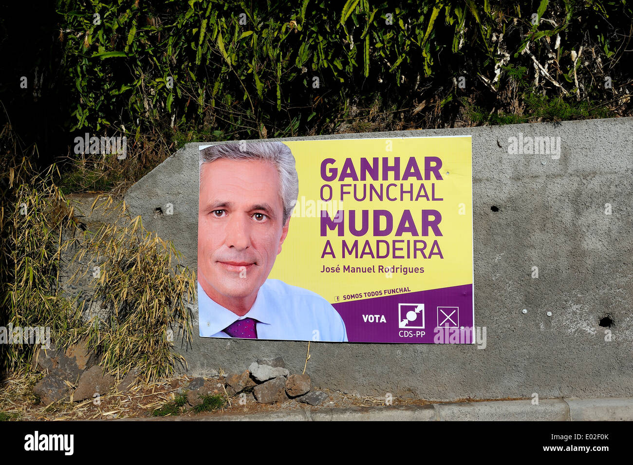 Funchal Madeira voto politico poster della campagna Foto Stock
