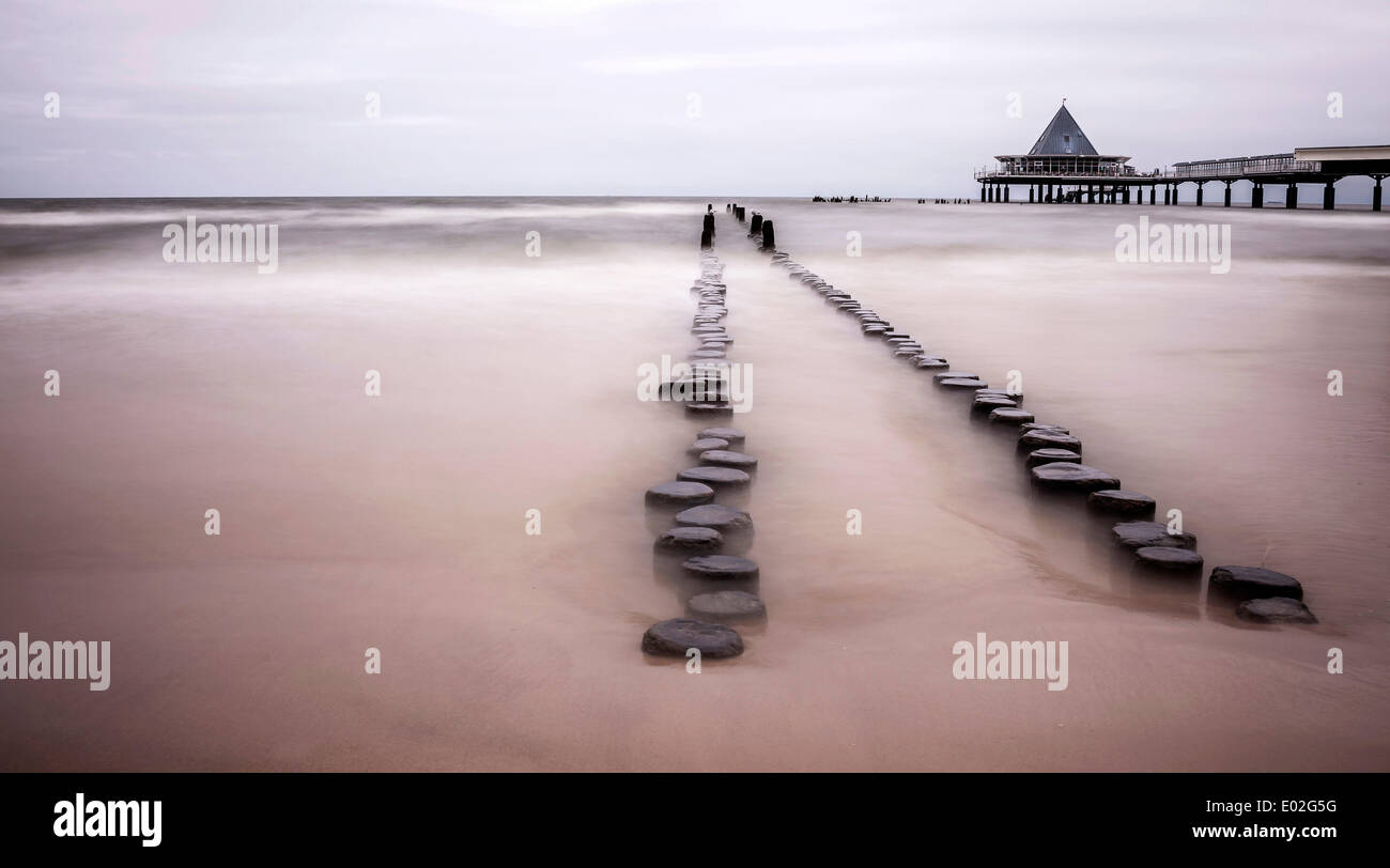 Mar Baltico, pier, Heringsdorf, Usedom, Meclemburgo-Pomerania, Germania Foto Stock