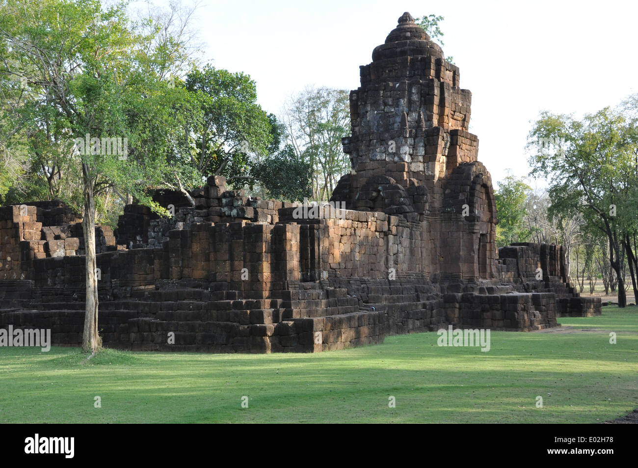 Rovine del tempio buddista, rurale della Thailandia Foto Stock