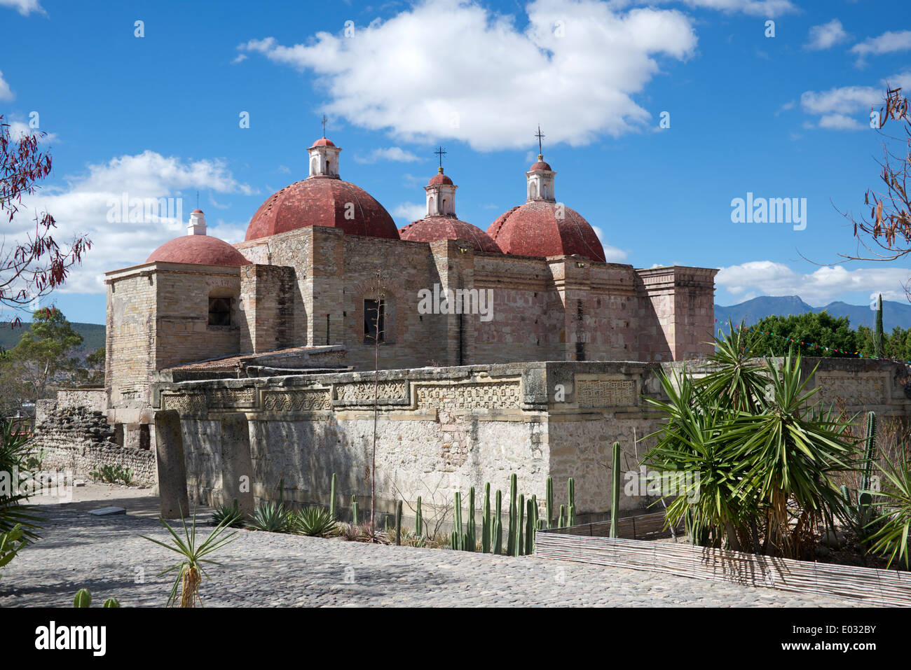Chiesa di San Pablo Villa de Mitla Tlacolula Valle dello Stato di Oaxaca Messico Foto Stock