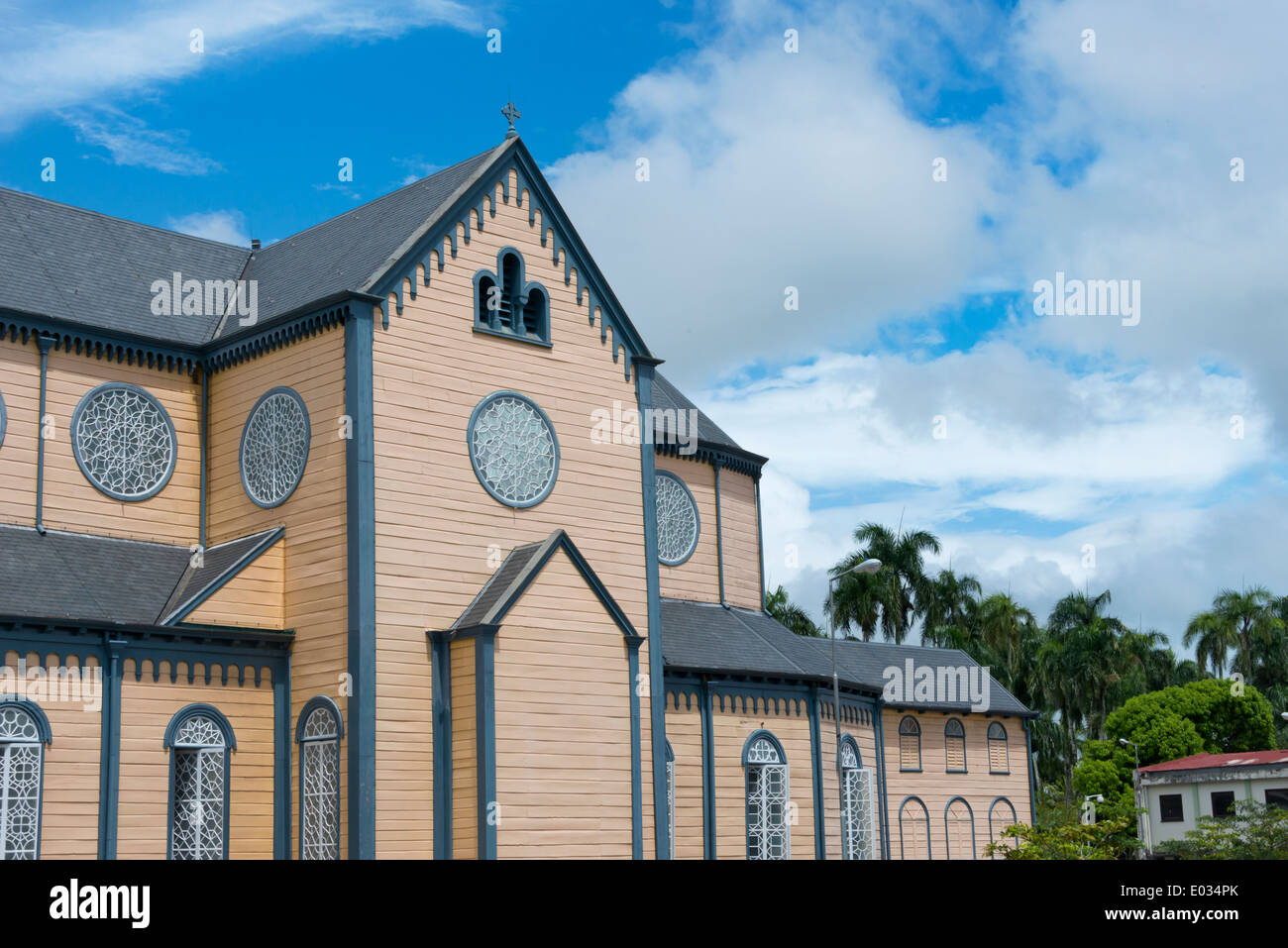 Cattolica Romana di San Pietro e di San Paolo, la cattedrale, nel centro storico di Paramaribo (Patrimonio Mondiale dell'UNESCO), Suriname Foto Stock