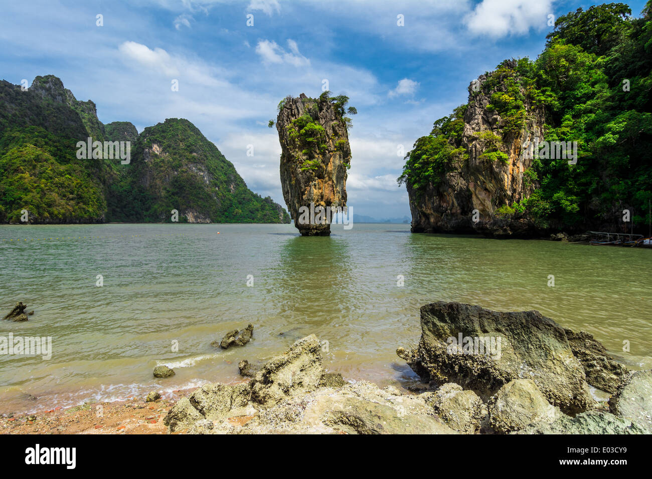 Isola di James Bond dalla Baia di Phang Nga,Thailandia Foto Stock