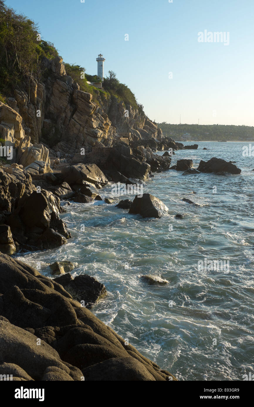 Messico costa del pacifico paesaggio, in stato di Oaxaca vicino a Puerto Escondido. Foto Stock