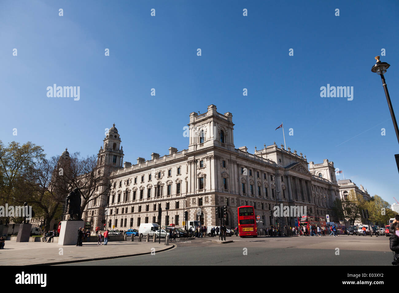 La piazza del Parlamento vista degli edifici del governo di Londra. Foto Stock