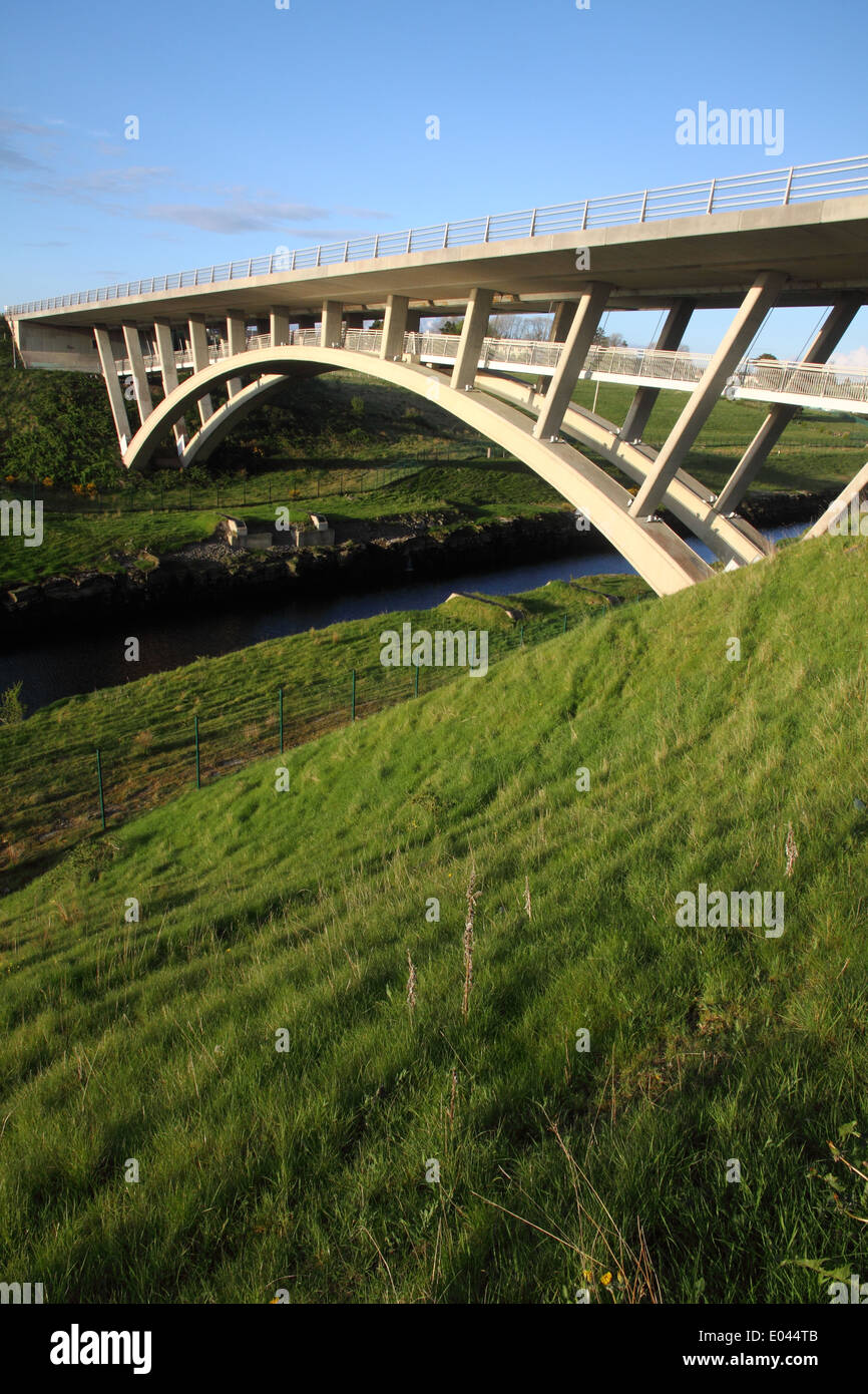 Cathaleen cade ponte sopra il fiume Erne a Ballyshannon, Irlanda Foto Stock