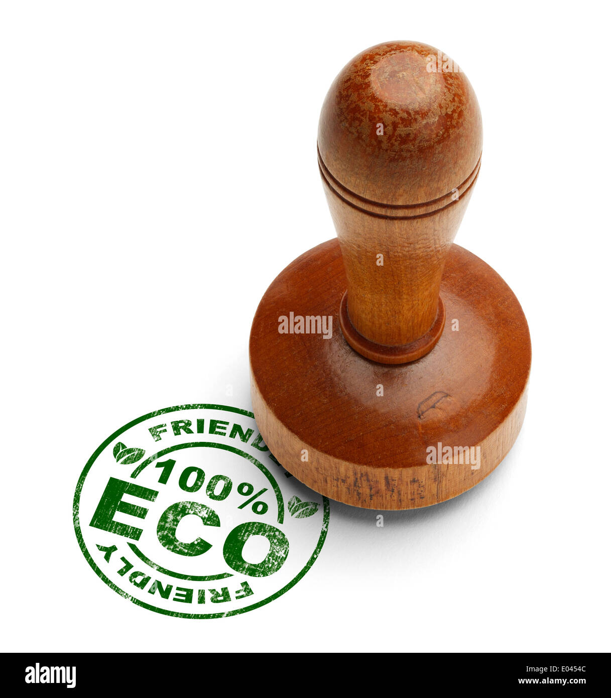 Green 100% Eco Friendly timbro con matrice in legno isolato su sfondo bianco. Foto Stock