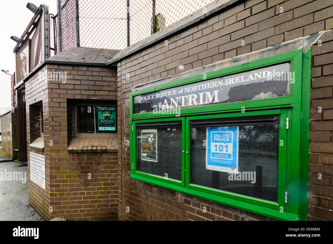 Antrim, Irlanda del Nord. 1 Maggio 2014 - Antrim PSNI stazione e le forme gravi di criminalità Suite © Stephen Barnes/Alamy Live News Foto Stock