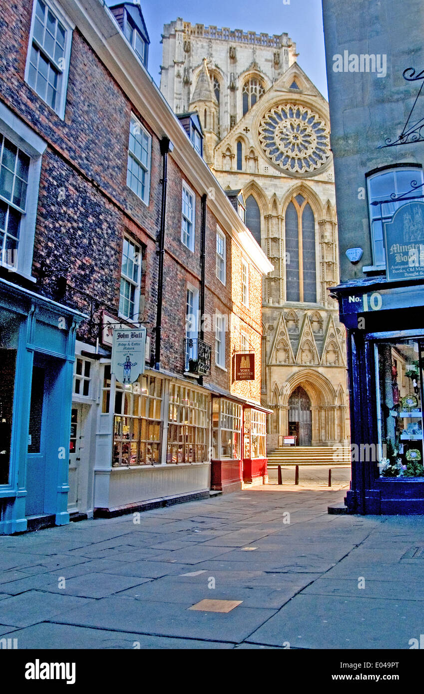 York Minster, uno di Englands più antico e più visitato cattedrali. Foto Stock
