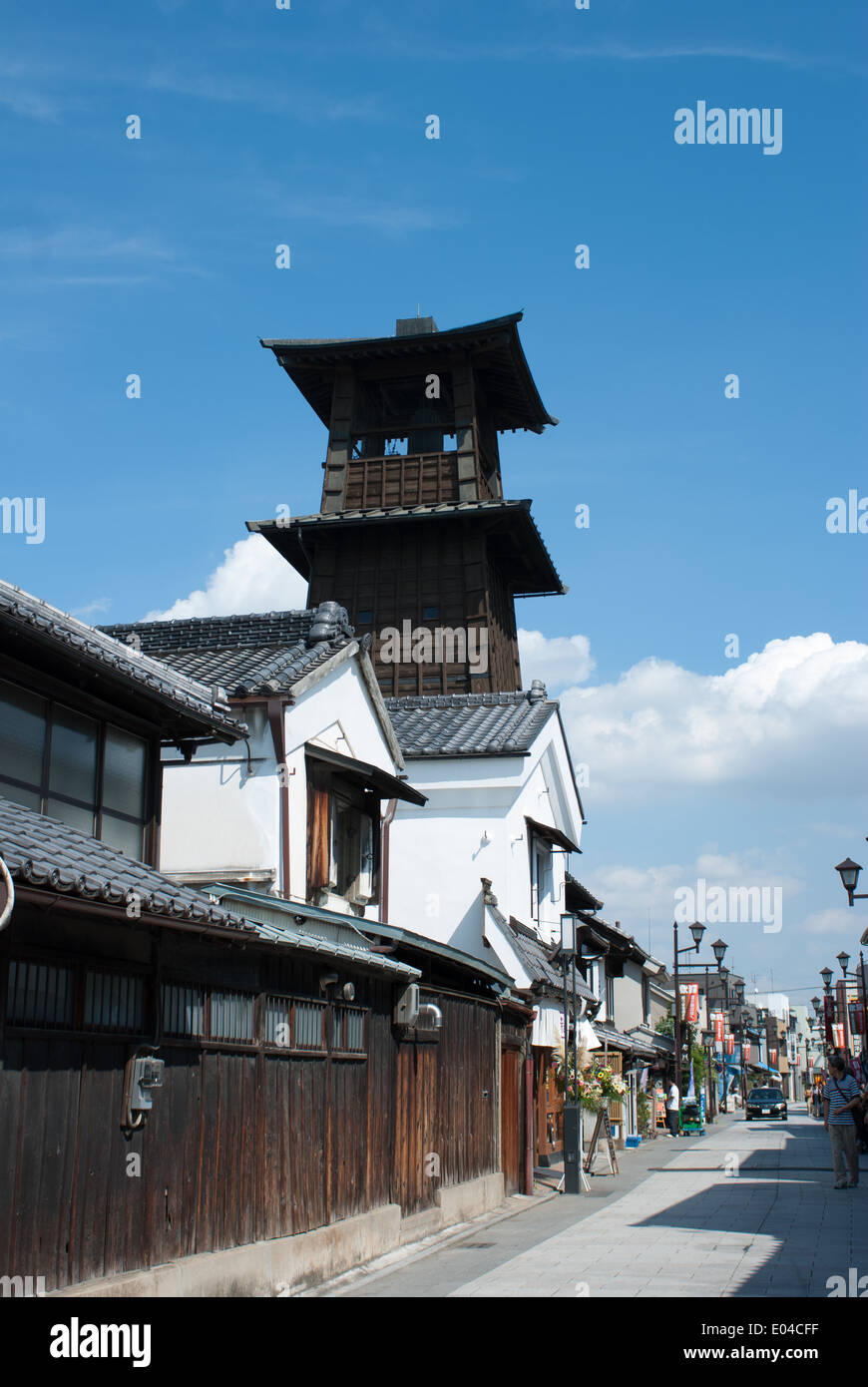Kawagoe torre campanaria e il cielo, nella prefettura di Saitama, Giappone Foto Stock