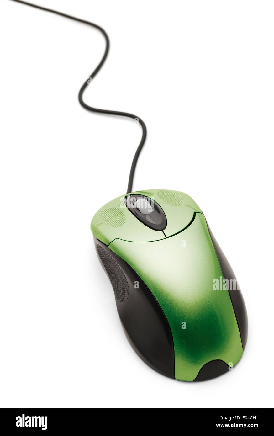 Il mouse del computer con il cavo isolato su sfondo bianco. Foto Stock