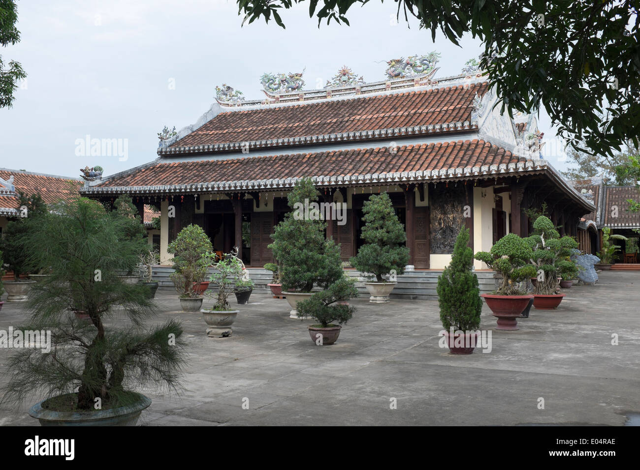 Per Dinh Chuc Thanh tempio motivi in Hoi An Vietnam Foto Stock