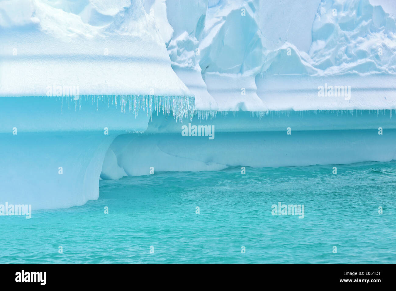 Bianco e blu-verde, iceberg, Penisola Antartica, Antartide Foto Stock