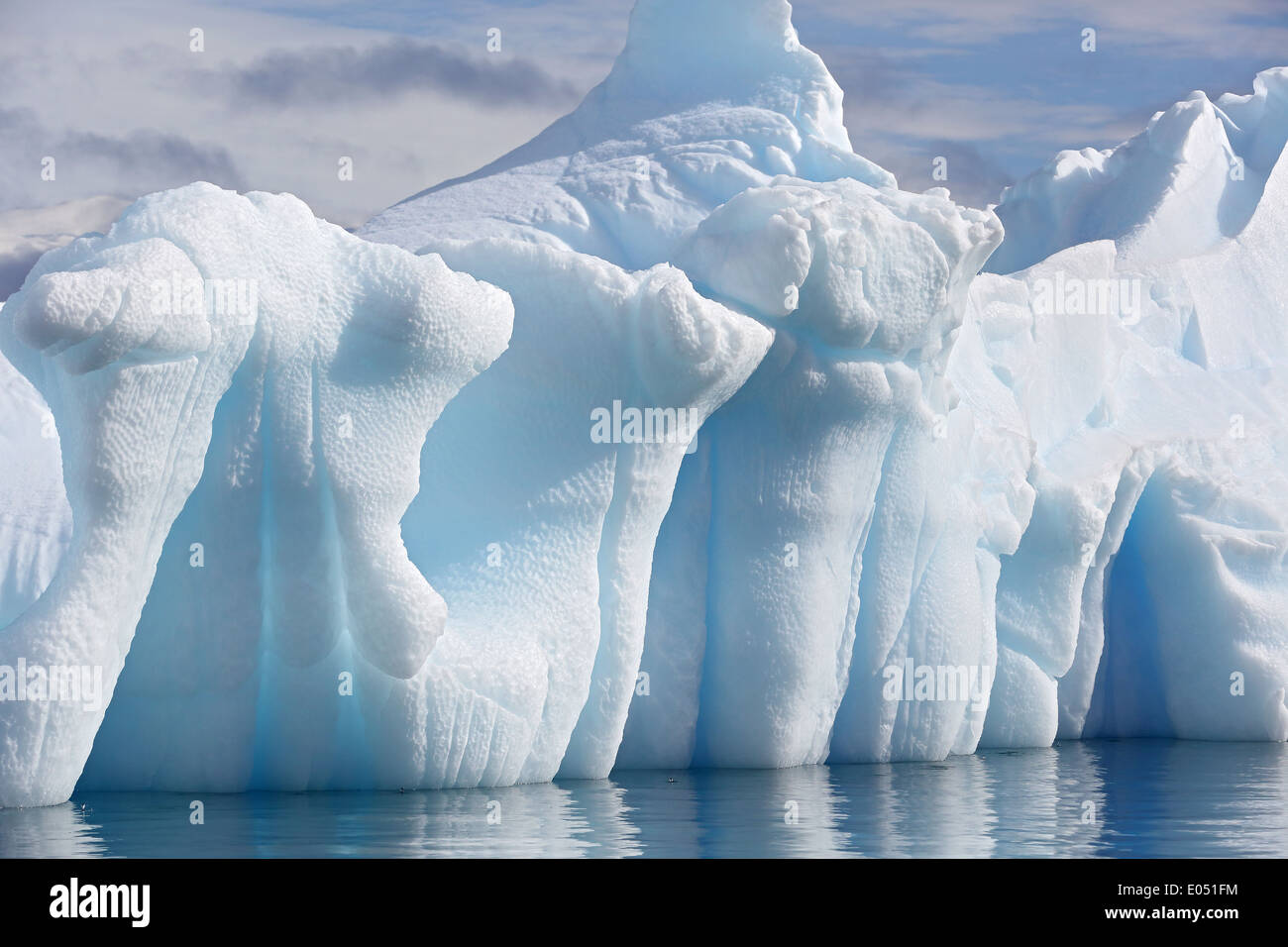 Bianco e blu iceberg, Penisola Antartica, Antartide Foto Stock