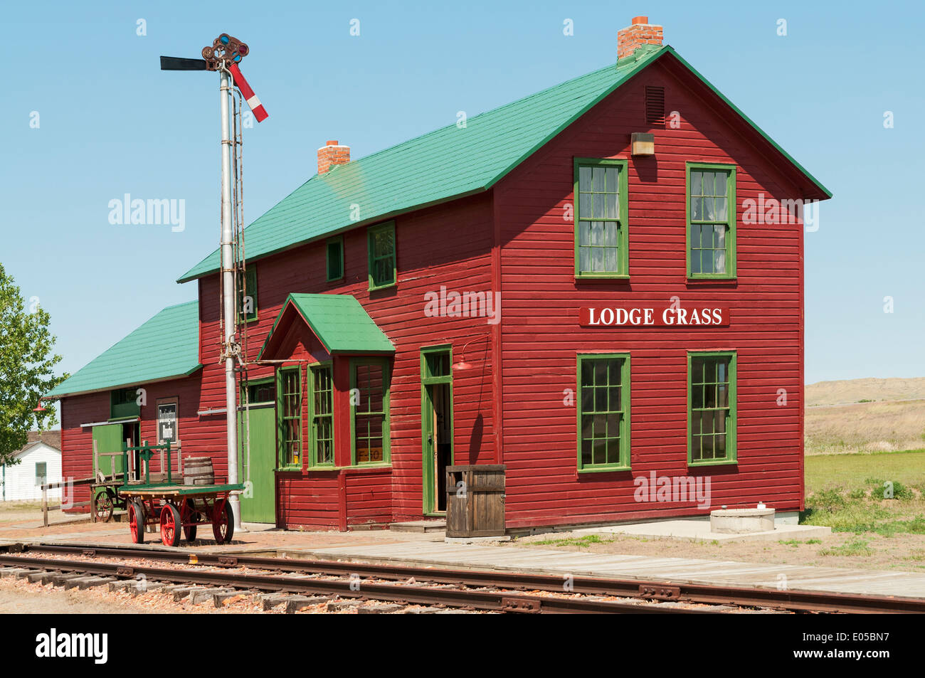 Montana, Hardin, Big Horn County Historical Museum, Lodge deposito di erba e la stazione ferroviaria date dal 1906 Foto Stock