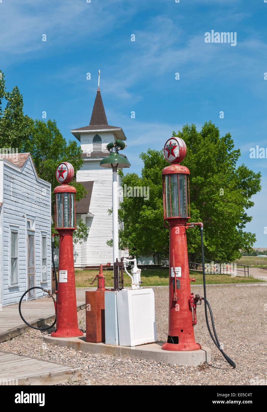 Montana, Hardin, Big Horn County Historical Museum, 1937 Fly Inn stazione di riempimento Foto Stock