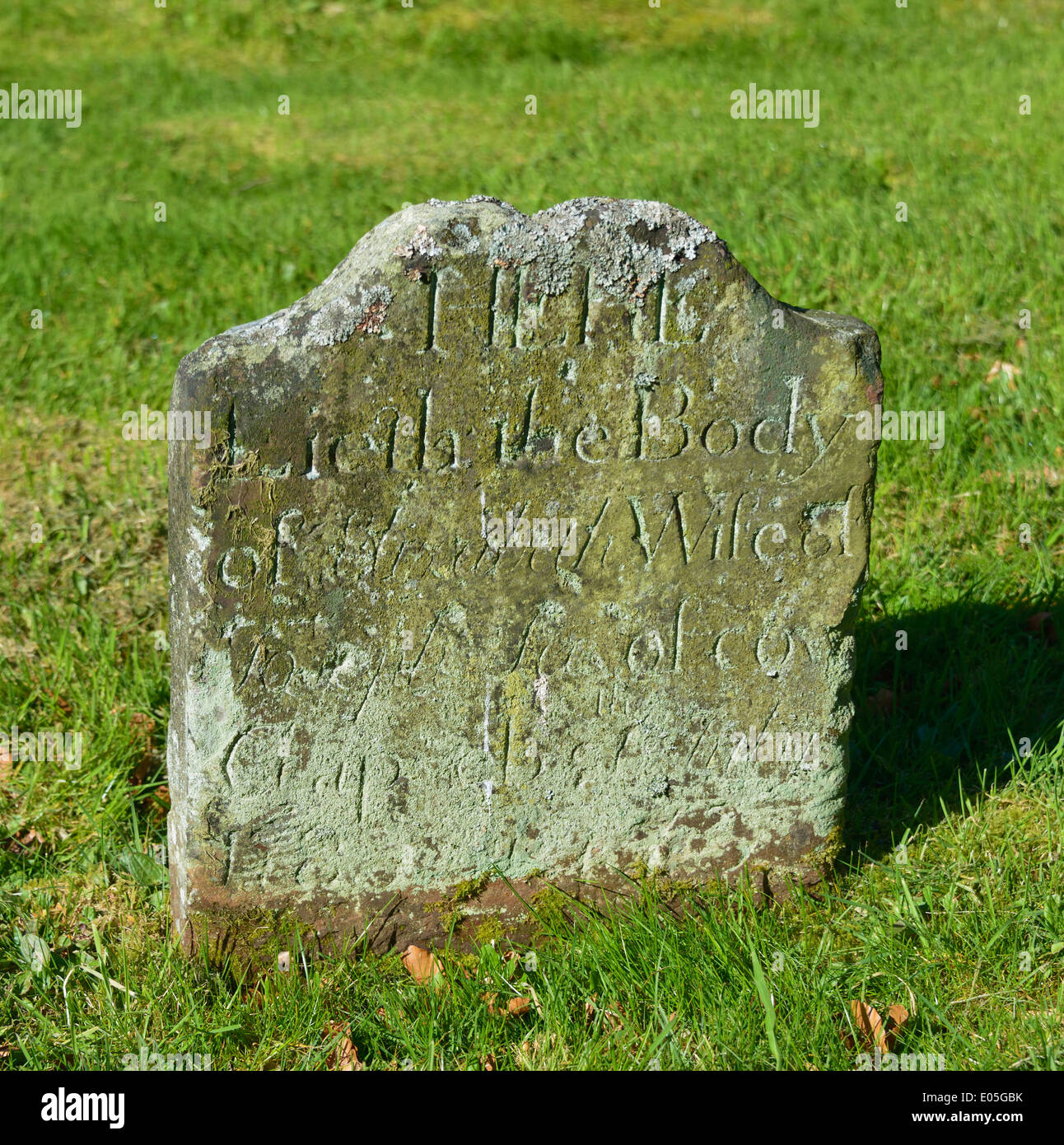 18th.secolo pietra tombale. Chiesa di Sant'Agostino. Alston, Cumbria, England, Regno Unito, Europa. Foto Stock