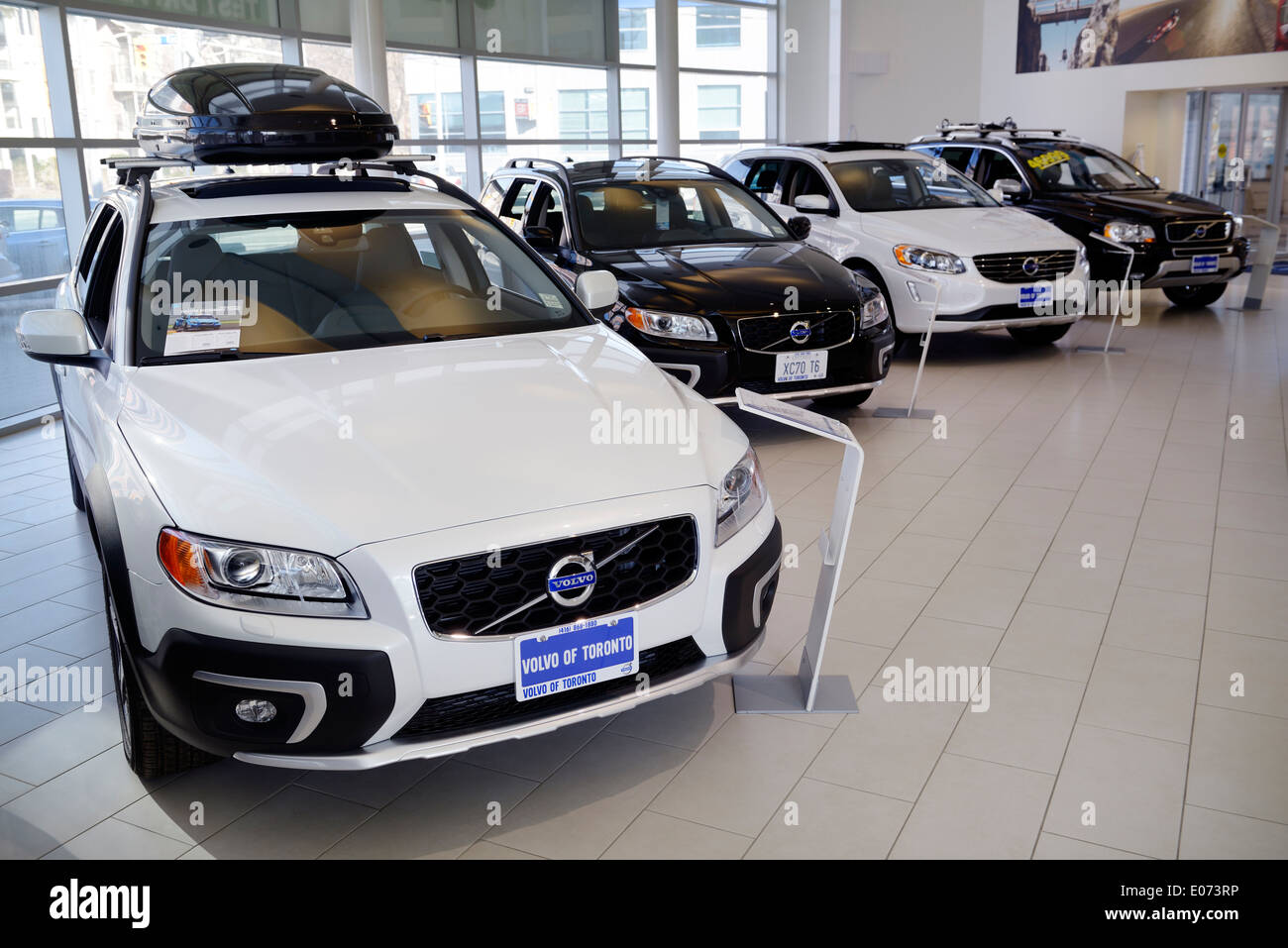 Volvo Cars in una concessionaria. Toronto, Canada. Foto Stock