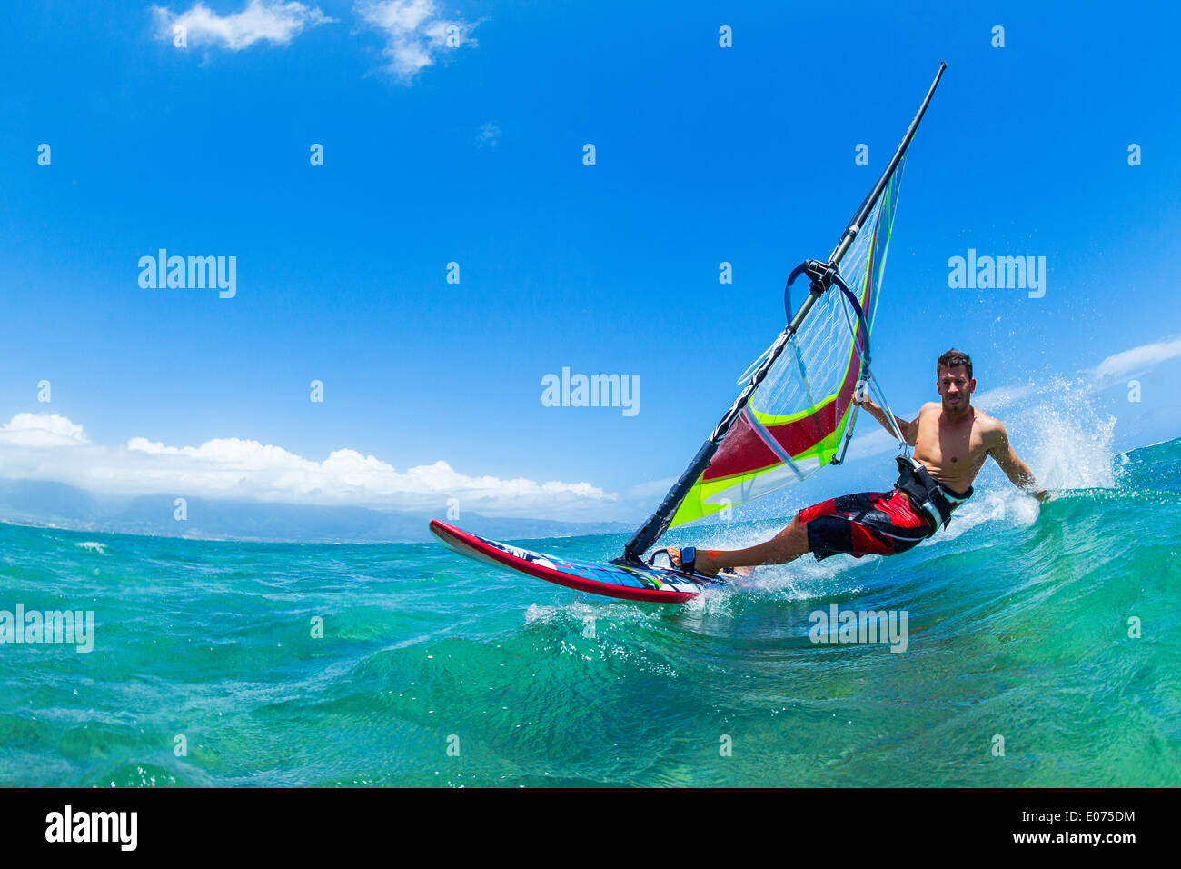 Windsurf, Divertimento nell'oceano, Sport Estremi Foto Stock