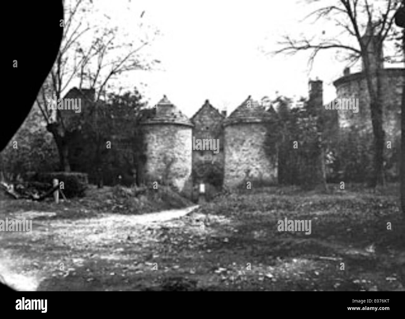 "Nascita di Pietro il grande" è un dipinto ad olio che raffigura i primi anni di vita e la nascita di Pietro il grande, l'imperatore russo. L'opera d'arte cattura il momento storico significativo con ricchi dettagli, mettendo in evidenza la grandezza e il dramma dell'evento in uno stile tradizionale del XVIII secolo. Foto Stock