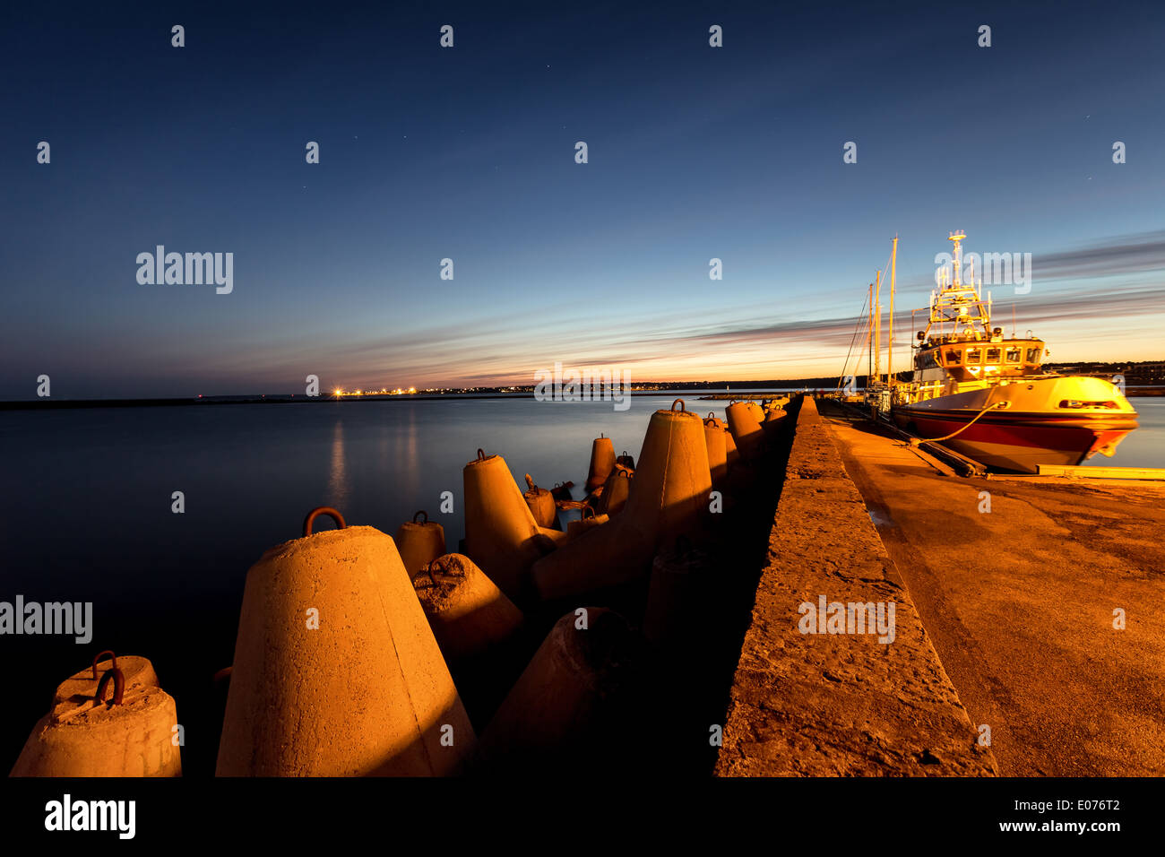 Alba alla Città Vecchia Marina porto di Tallinn, Estonia, UE Foto Stock
