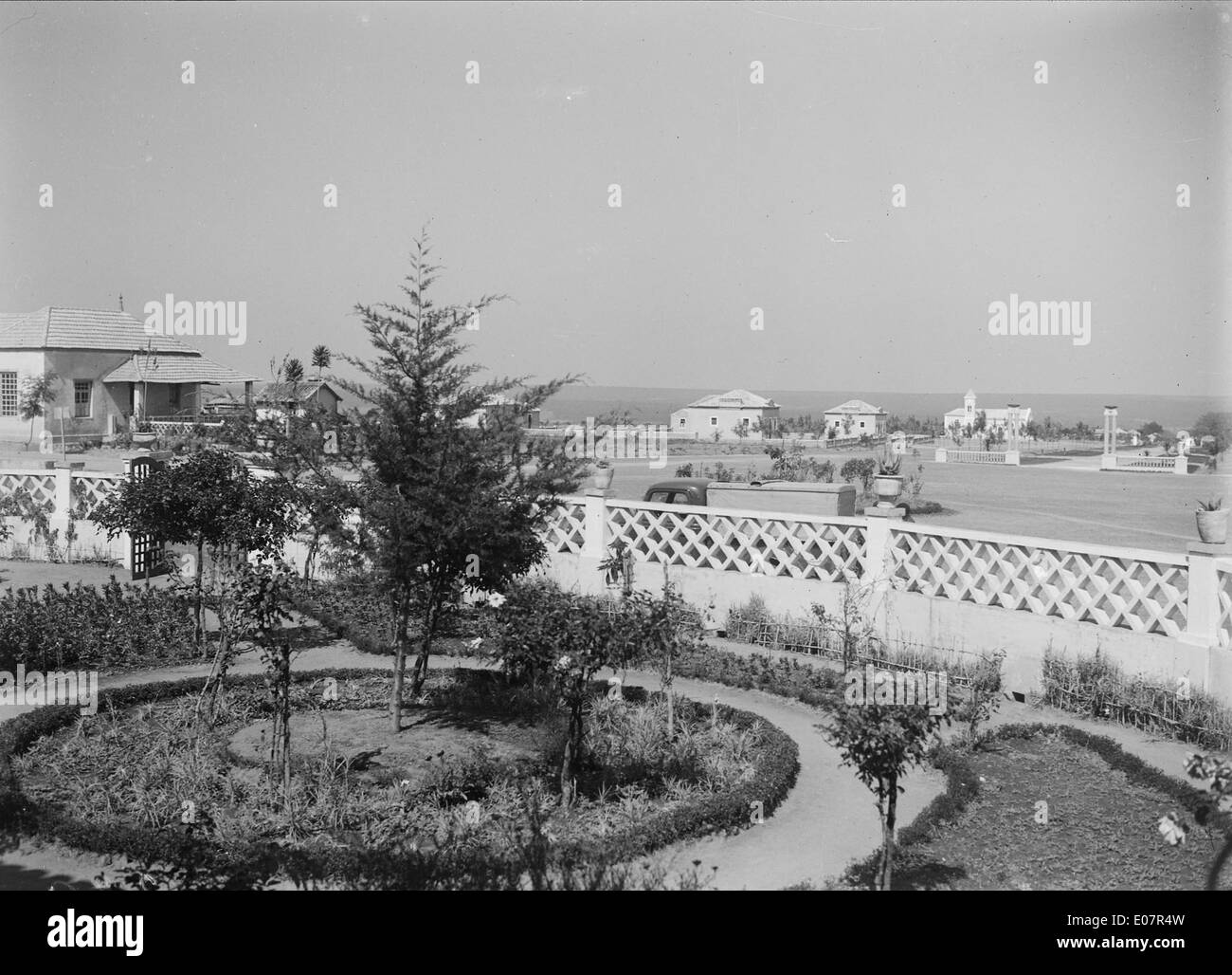 Agência Geral è un'agenzia di architettura impegnata nella progettazione di edifici e giardini. Il lavoro dello studio enfatizza l'architettura moderna, con particolare attenzione alla creazione di strutture funzionali ed estetiche. Foto Stock