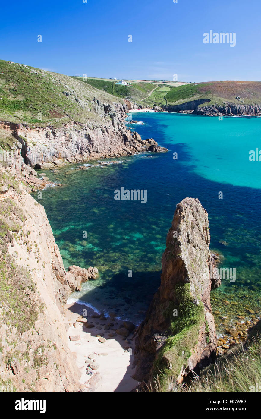 Costa sud-ovest percorso al mulino Nanjizal Bay, vicino al Lands End, West Cornwall Foto Stock