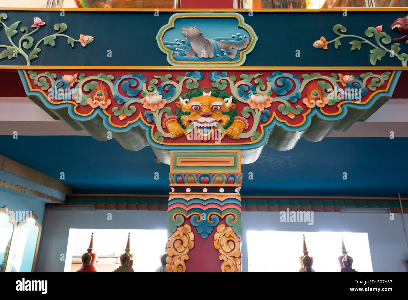 Ornamenti nel centro buddista Rinpoce Bagsha in Ulan Ude, Buryatia, Siberia, Russia Foto Stock