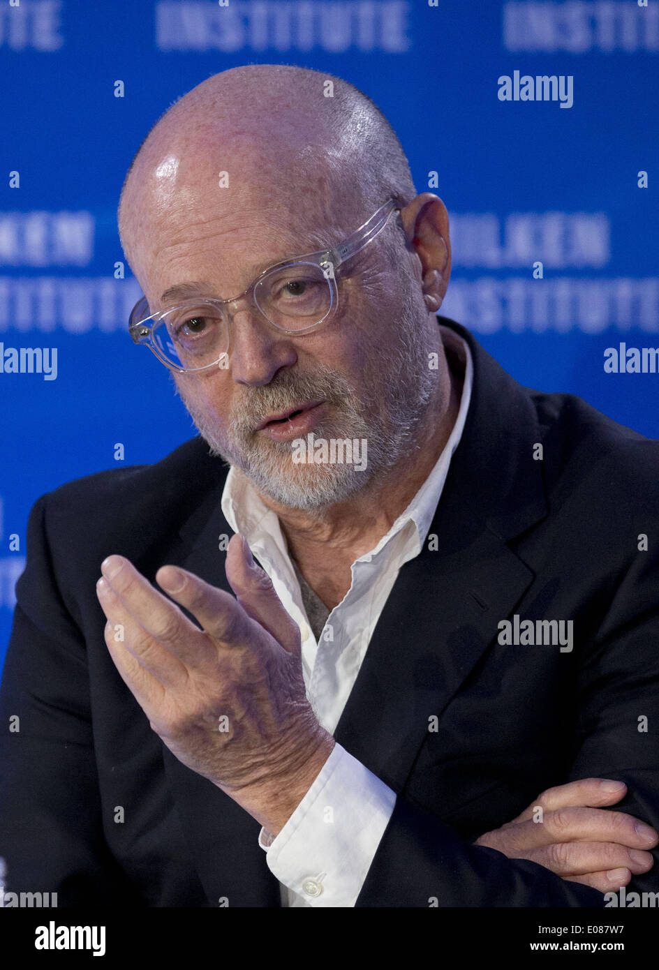 Beverly Hills, IN CALIFORNIA, STATI UNITI D'AMERICA. 30 apr 2014. Mickey Drexler, Presidente e CEO di J.equipaggio Gruppo, Inc. durante il 2014 Milken Institute Global Conference tenutasi Mercoledì 30 Aprile 2014 presso il Beverly Hilton Hotel di Beverly Hills, la California. JAVIER ROJAS/PI © Javier Rojas/Pi/Prensa Internacional/ZUMAPRESS.com/Alamy Live News Foto Stock