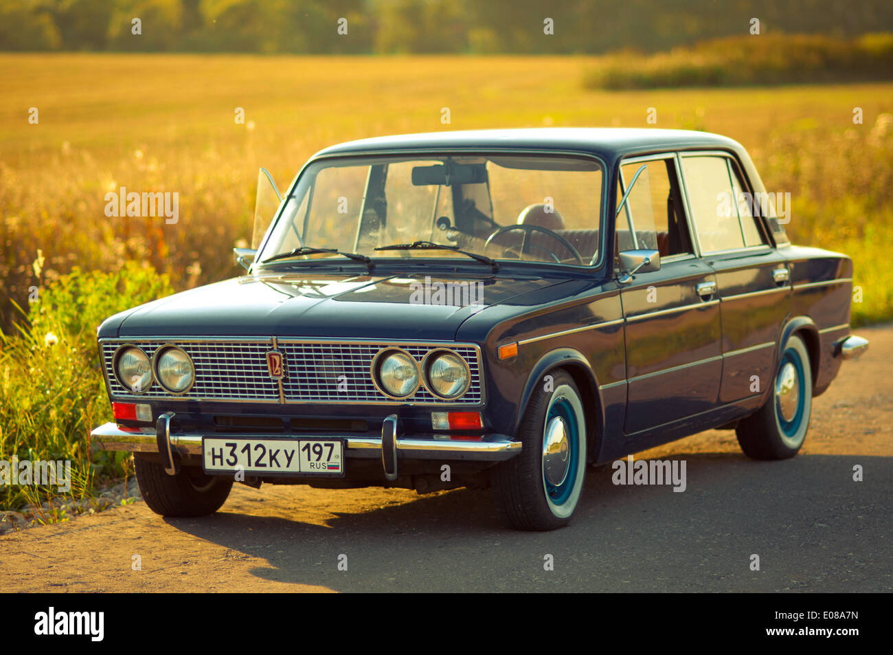 Vecchia auto sovietica Lada VAZ-2103-2106 Foto Stock