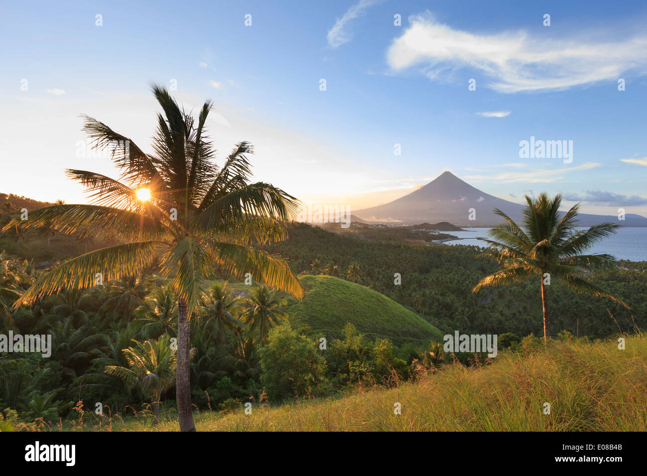 Filippine, Southeastern Luzon, Bicol, Vulcano Mayon Foto Stock