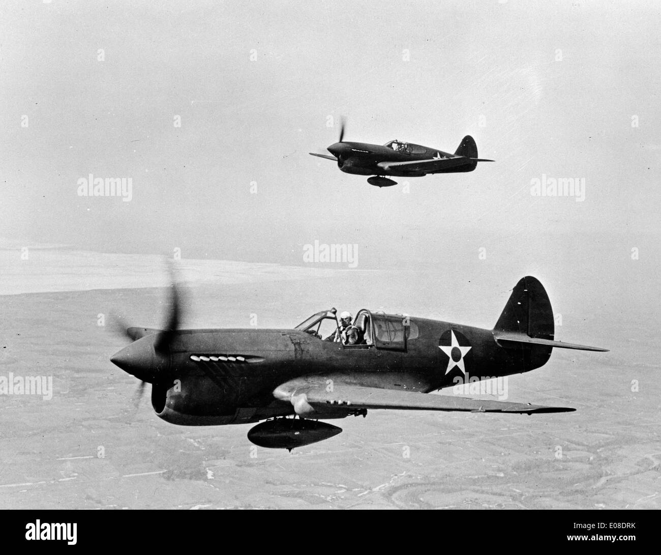 Curtiss P-40 Warhawk, American monoposto con motore singolo sedile, tutti in metallo e da combattimento a terra di aeromobili di attacco Foto Stock