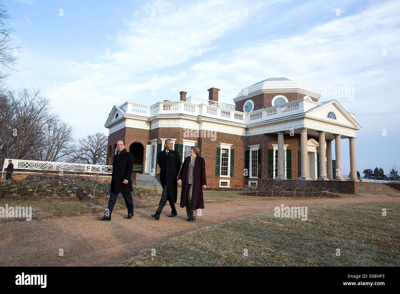 Il Presidente Usa Barack Obama e il Presidente François Hollande di Francia tour Monticello con Leslie Bowman, Presidente del Thomas Jefferson Foundation Febbraio 10, 2014 in Charlottesville, Virginia. Foto Stock