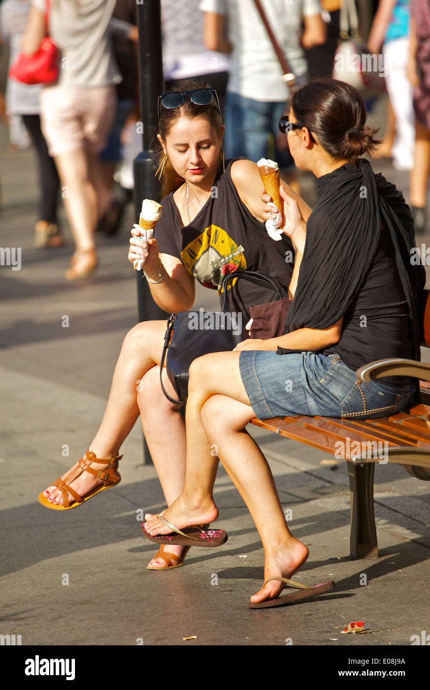 Raffreddamento in città. Foto Stock