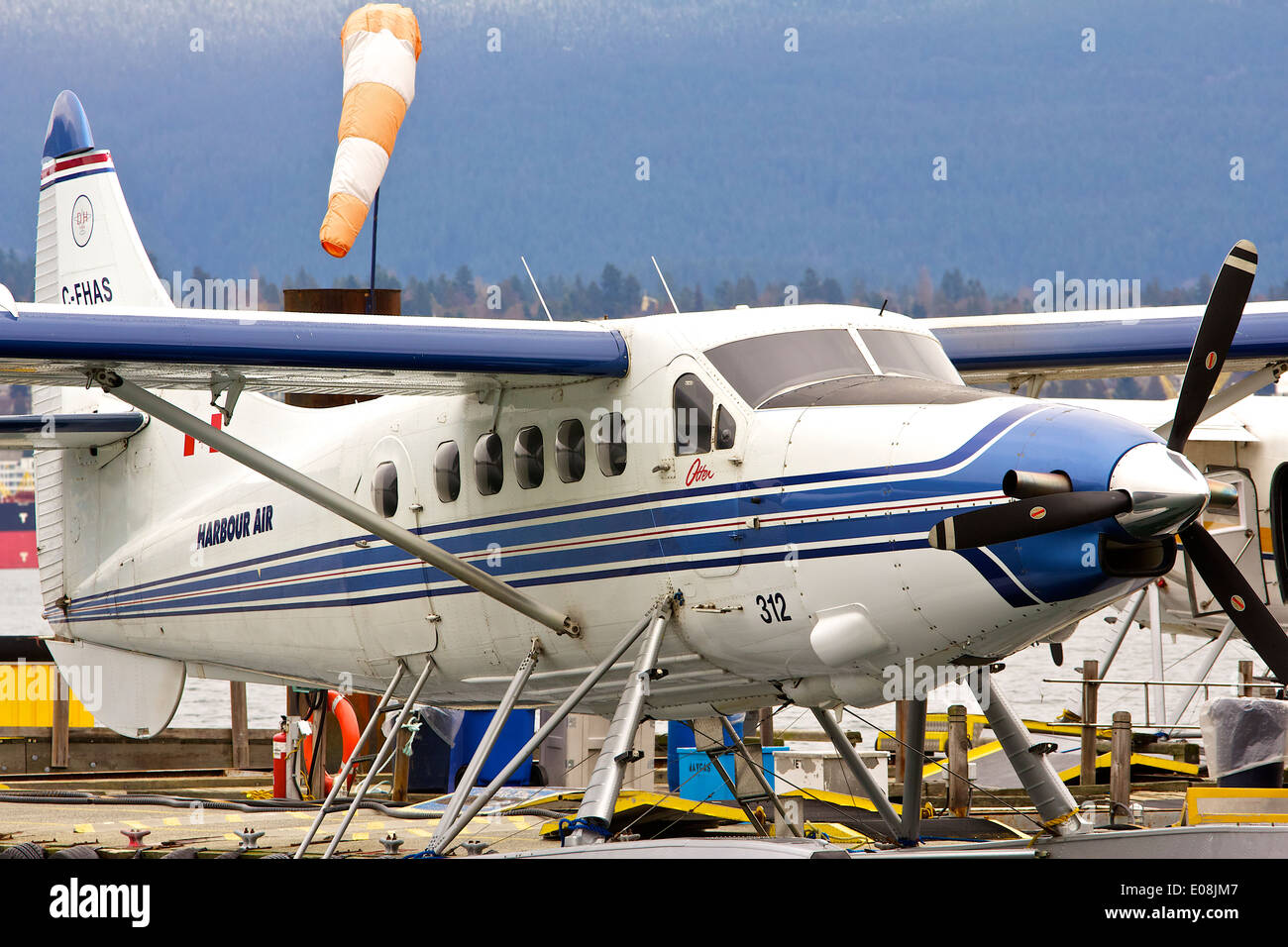 Porto aria Turbo Otter idrovolanti ormeggiati nel porto di Vancouver. Foto Stock