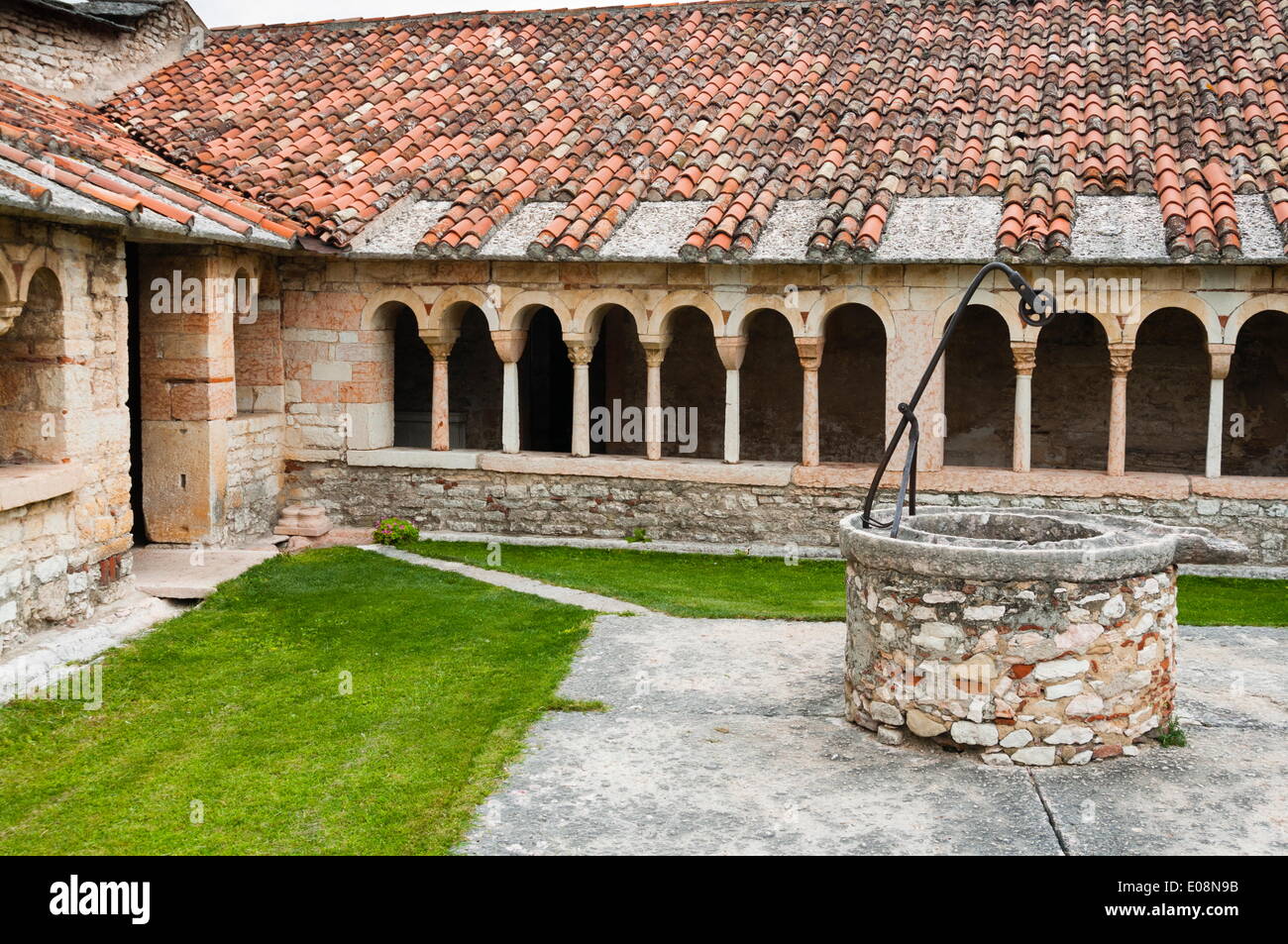 Chiostro della Pieve di San Giorgio di Valpolicella o Ingannapoltron, San Giorgio di Valpolicella, provincia di Verona, regione Veneto, Italia, Europa Foto Stock