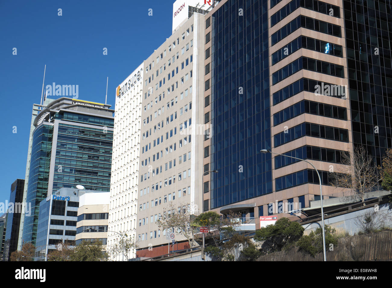 North Sydney quartiere degli affari e dagli uffici visitati dall'approccio per il Ponte del Porto di Sydney , Australia Foto Stock